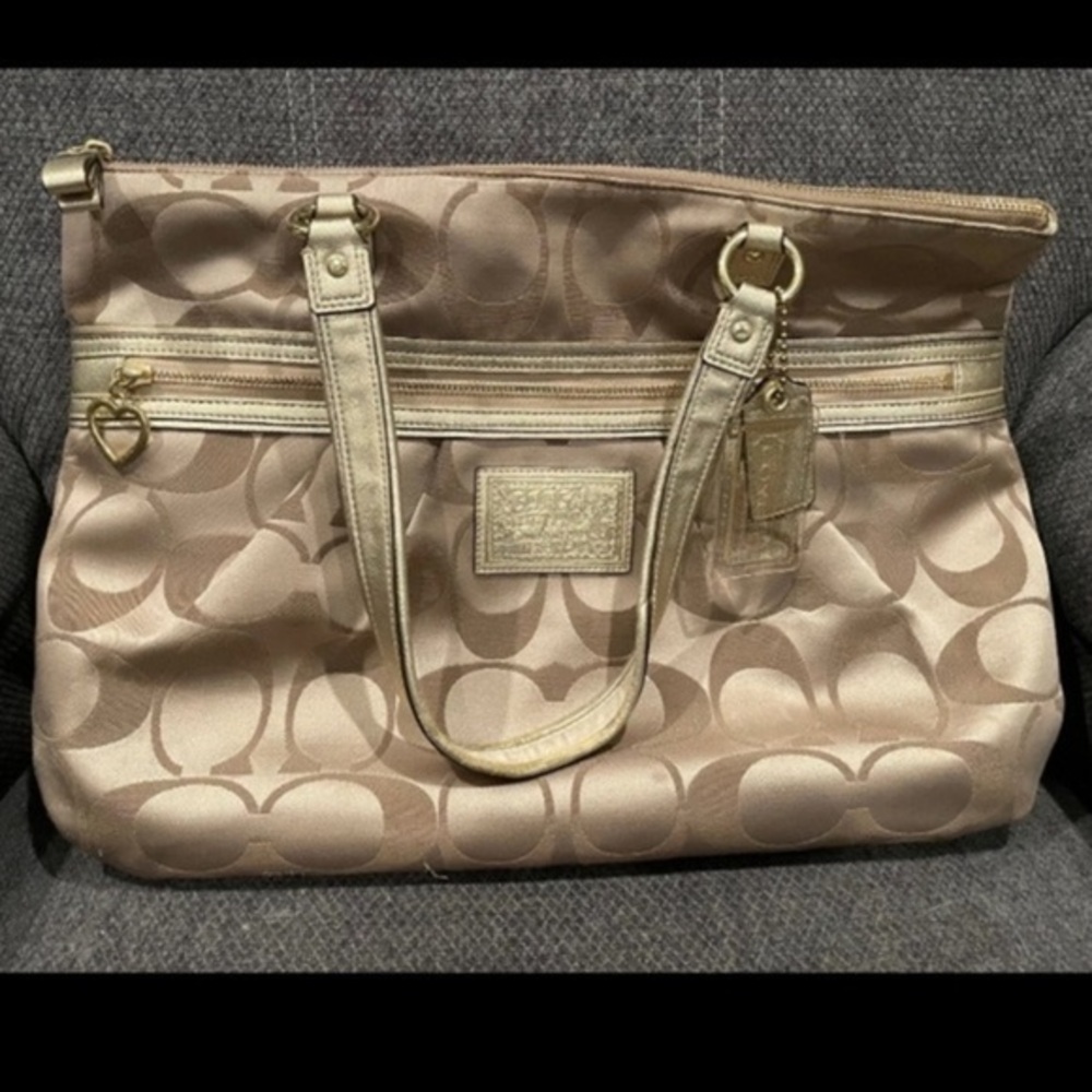 Coach Beige and Gold Signature Tote​